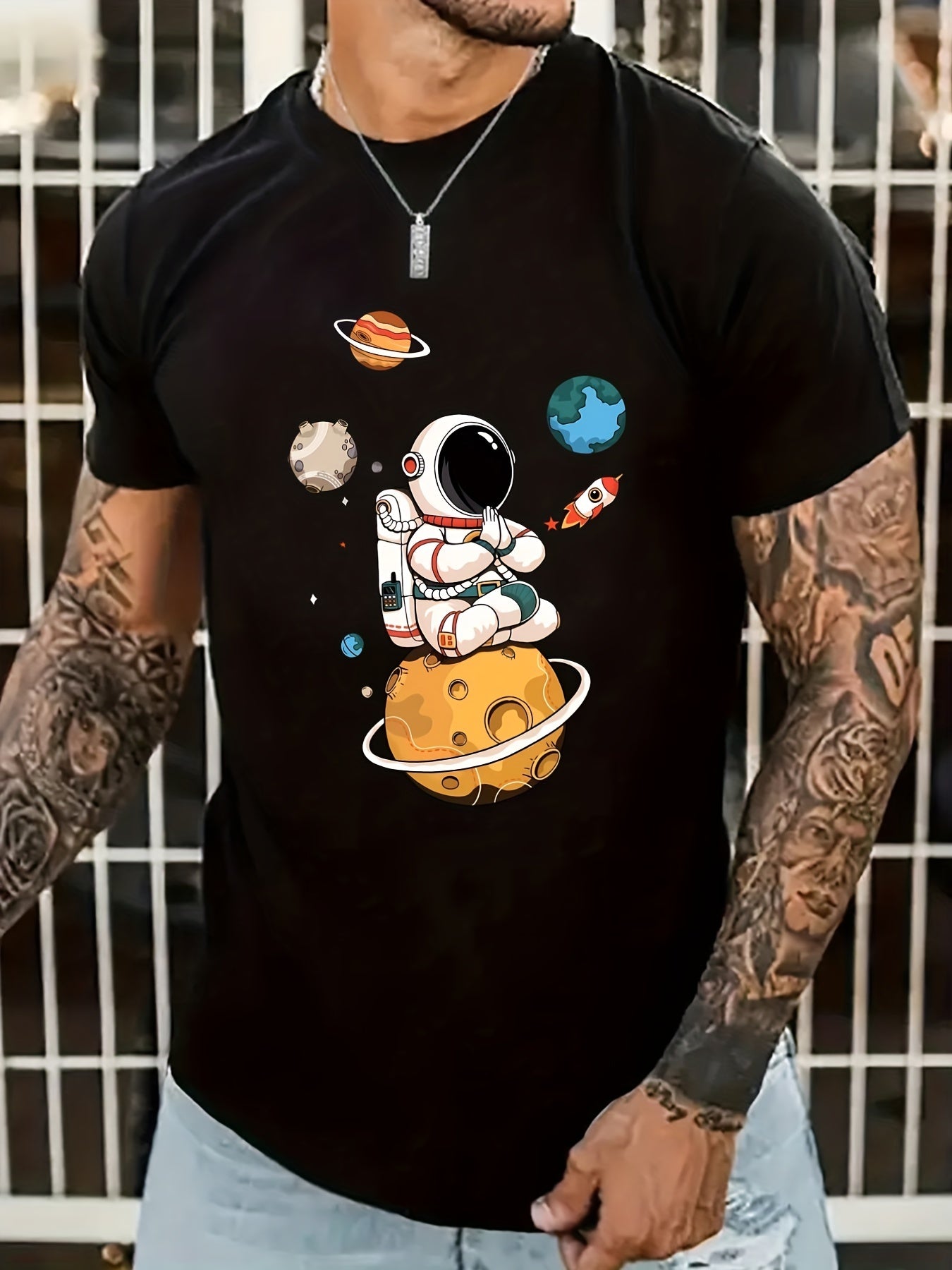 Summer Men's Casual Street Style Elastic Round Neck T-shirt With Cartoon Astronaut And Planet Patterns